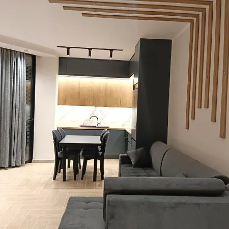 Golden Star 1 Apartment *