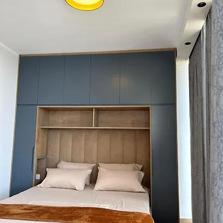 Golden Star 1 Sarandë