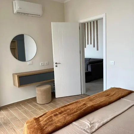 Golden Star 1 * Saranda