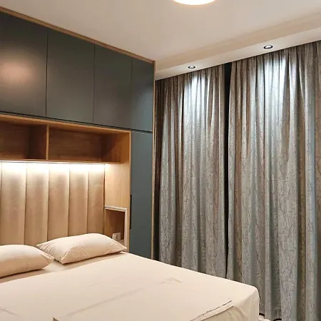 Golden Star 1 Apartment