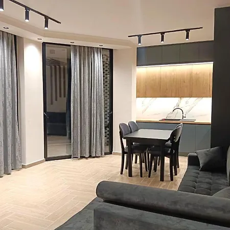 Apartment Golden Star 1 *