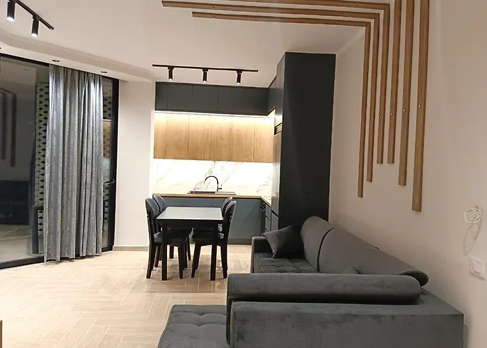 Golden Star 1 Apartment *