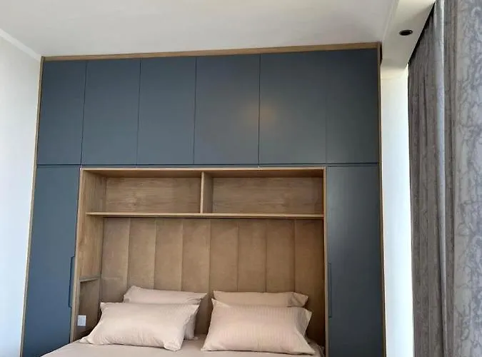 Golden Star 1 Sarandë