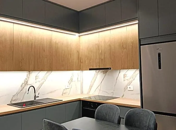 Golden Star 1 Apartment *