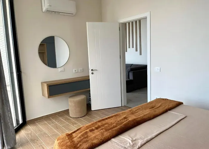 Golden Star 1 * Sarandë