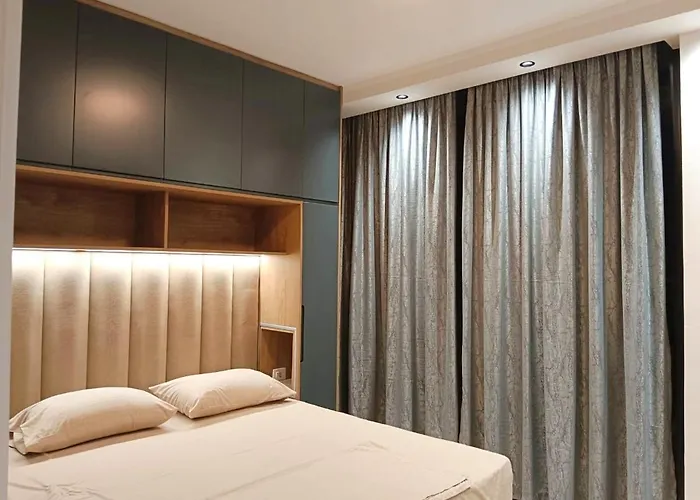 Golden Star 1 Apartment